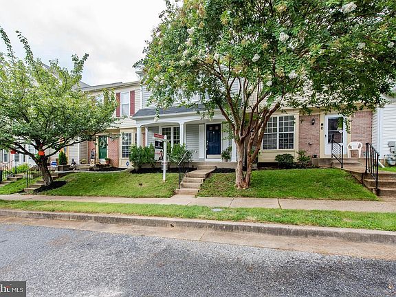 3rd image of 614 Lucky Leaf Cir