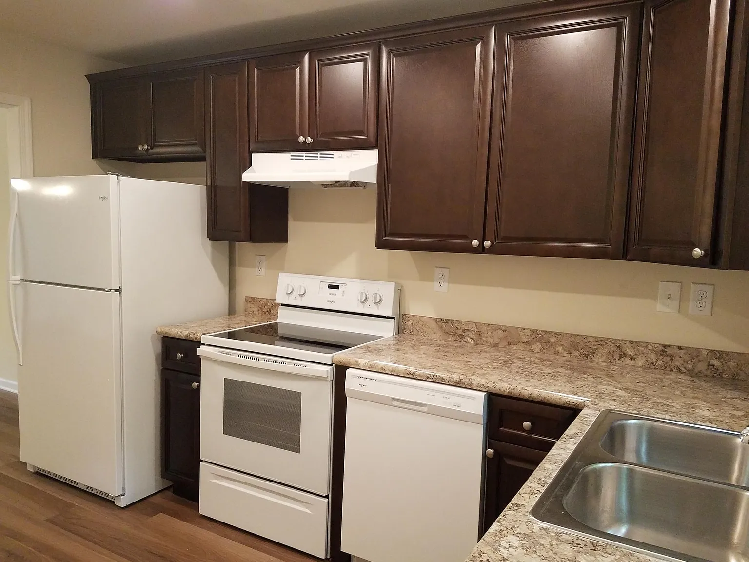 2 bed, 850 sqft, $1,950 — Photo 4