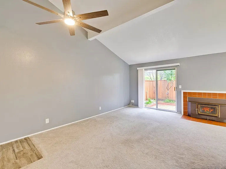 10834 Northview Sq — Photo 8
