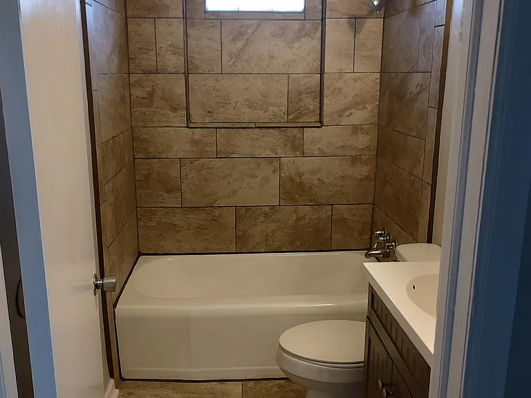2408 Whitesburg Dr SW #A — Photo 11