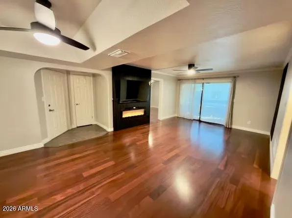 10444 N 69th St APT 201, Paradise Valley, AZ 85253