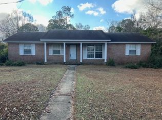 704 Forest Glen Dr, Albany, GA 31707
