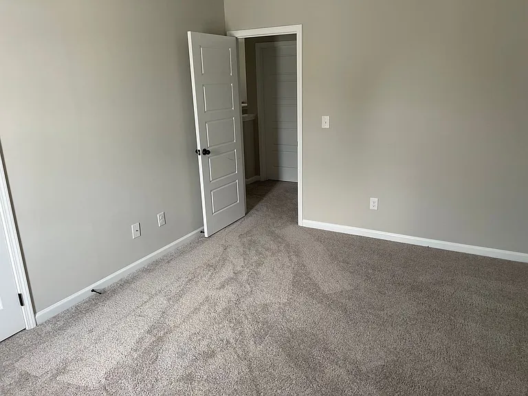 2718 Dunstan Ln — Photo 11