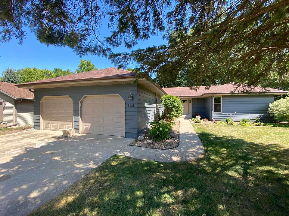 1st image of 231 Emerald Dr