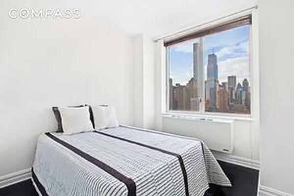 Rented by Compass | media 14