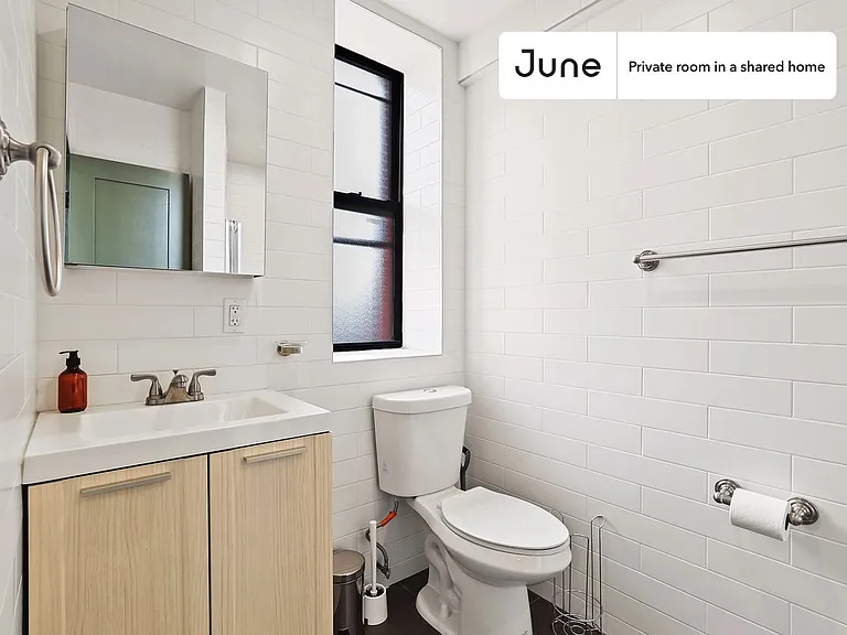1675 Lexington Ave #A — Photo 16