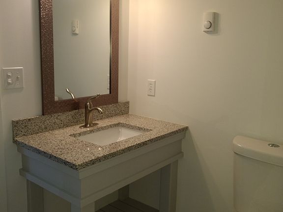 5th image of 102 Brooklyn St