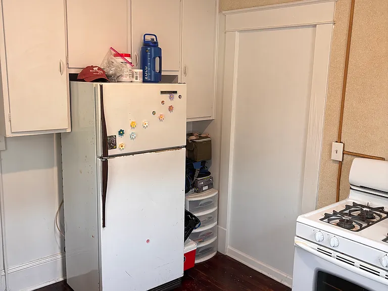1504 W Friendly Ave #C — Photo 6