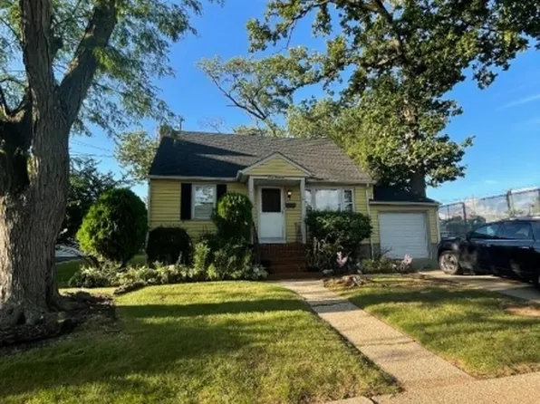 819 E 2Nd Ave, Roselle Boro, NJ 07203