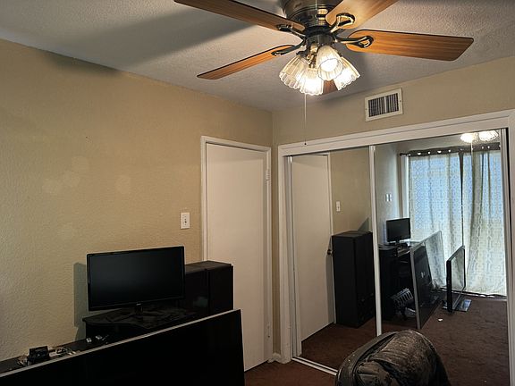 2nd image of 2618 Hearthstone Dr