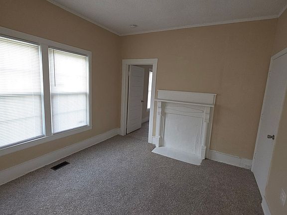 5th image of 901 Arlington St