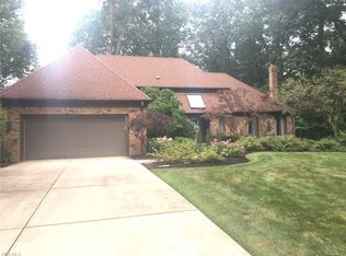 28900 Turnbridge Rd, Bay Village, OH 44140