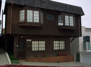 220 42nd St, Manhattan Beach, CA 90266