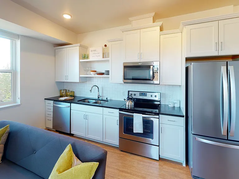 Grand & Syndicate Apartments — Photo 21