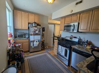 3108 W Dickens Ave #3, Chicago, IL 60647