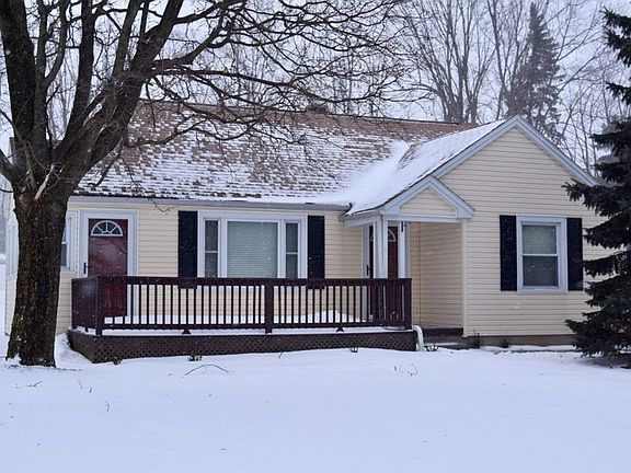 2nd image of 432 Lee Ln