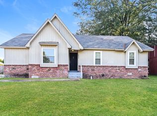 3806 Innsbrook Dr, Memphis, TN 38115