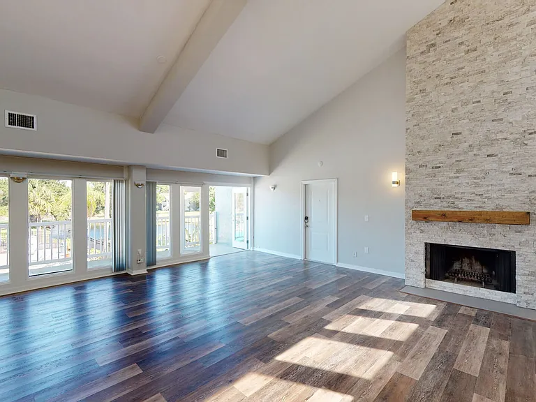The Breyley Apartments — Photo 7