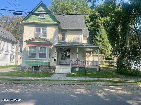2nd image of 912 Cherry St