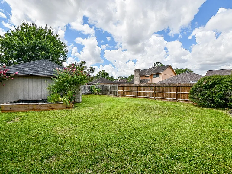 2803 Green Fields Dr — Photo 21
