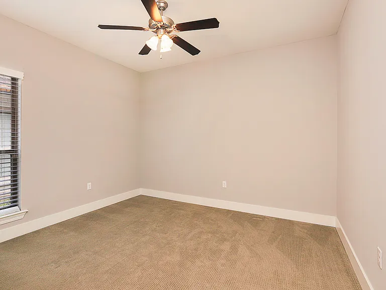 12424 Grand Villa Ct — Photo 16