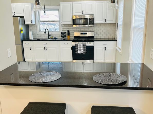 659 Weeden St Floor 1