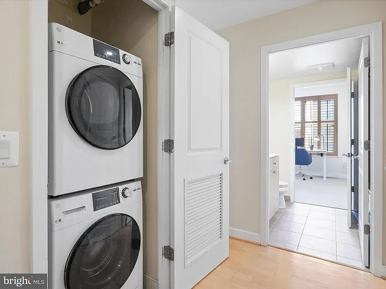 820 N Pollard St #511 — Photo 12