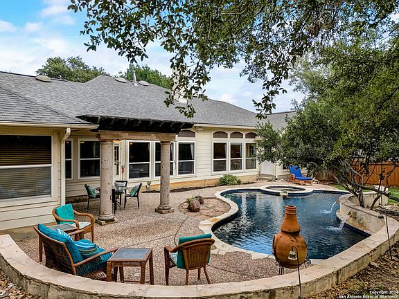 4th image of 22215 NAVASOTA CIRCLE