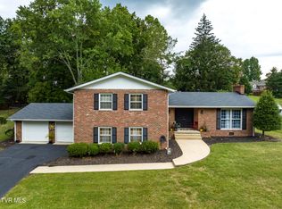 837 Ridgefields Rd, Kingsport, TN 37660