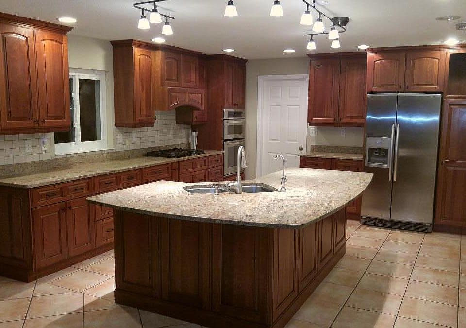 Granite, tile. room for 6 chairs