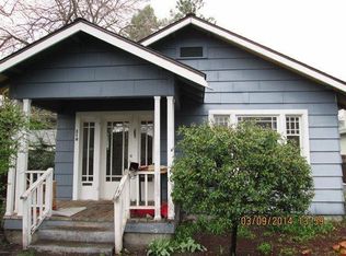 318 NW D St, Grants Pass, OR 97526