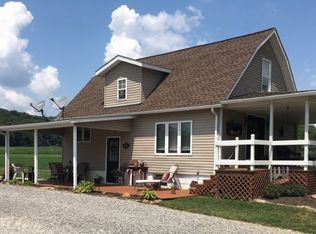 3112 Oldtown Valley Rd SW, New Philadelphia, OH 44663