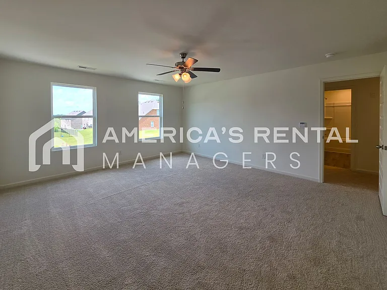 605 Acorn Ct — Photo 58