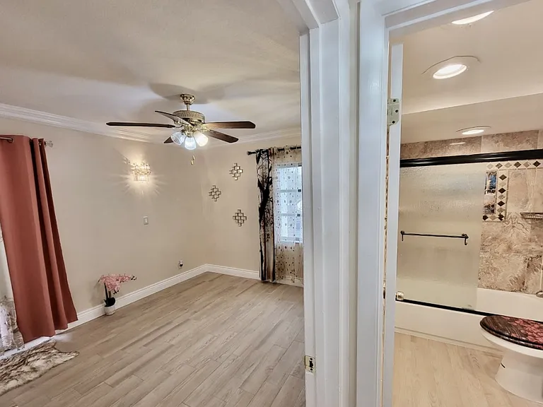 608 NW 13th St — Photo 35