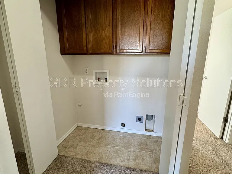 700 Fruit Ave NW — Photo 20