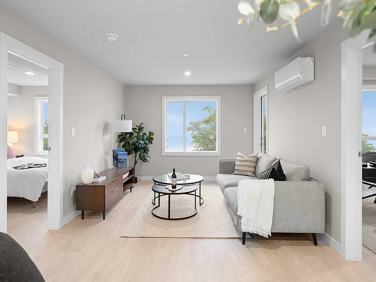 107 Evans St — Photo 12