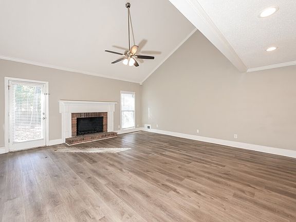 4th image of 3222 Lindas Cir SE