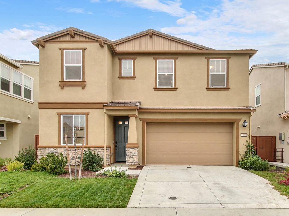 1st image of 2033 Lake Range Way