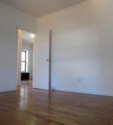 4th image of 171 E 92nd St Frnt 2
