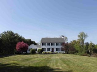 24 Hart Dr, Poughkeepsie, NY 12603