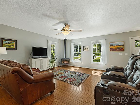 5th image of 40 Harold Sluder Rd