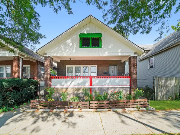 2016 E 93rd St, Chicago, IL 60617