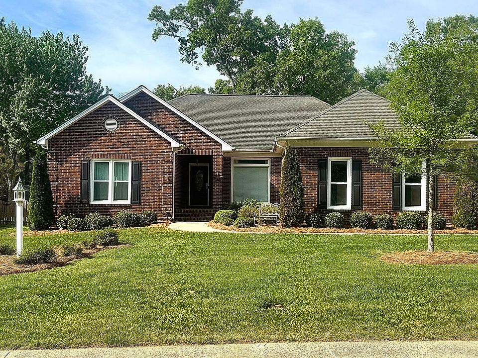 1st image of 1423 Porch Swing Ln