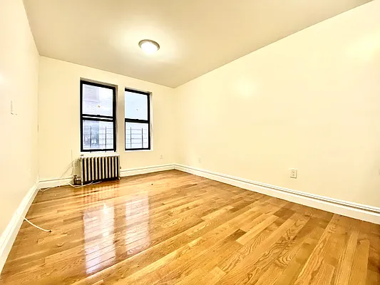 Rented by Bohemia Realty Group | media 7