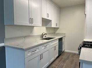 13423 Burbank Blvd APT 12, Van Nuys, CA 91401