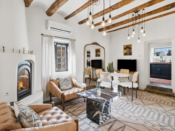 824 Dunlap St APT A, Santa Fe, NM 87501