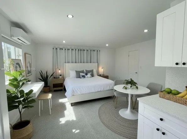 10040 SW 198th St, Cutler Bay, FL 33157