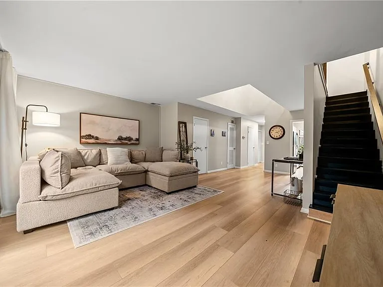 4300 Roswell Rd NE #28 — Photo 1