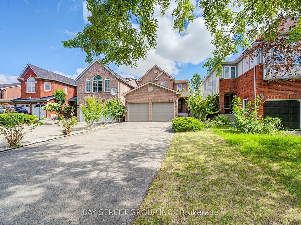 1st image of 5922 Dalebrook Cres