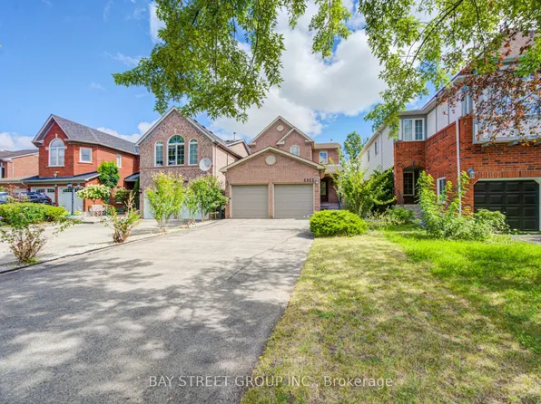 5922 Dalebrook Cres, Mississauga, ON L5M 5R9